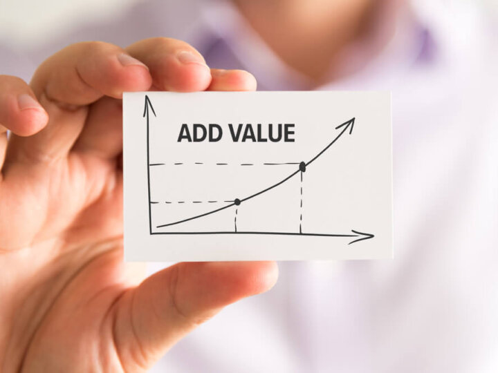 Win Bigger with Value in 2025 – Sell the Outcome, Not the Offer